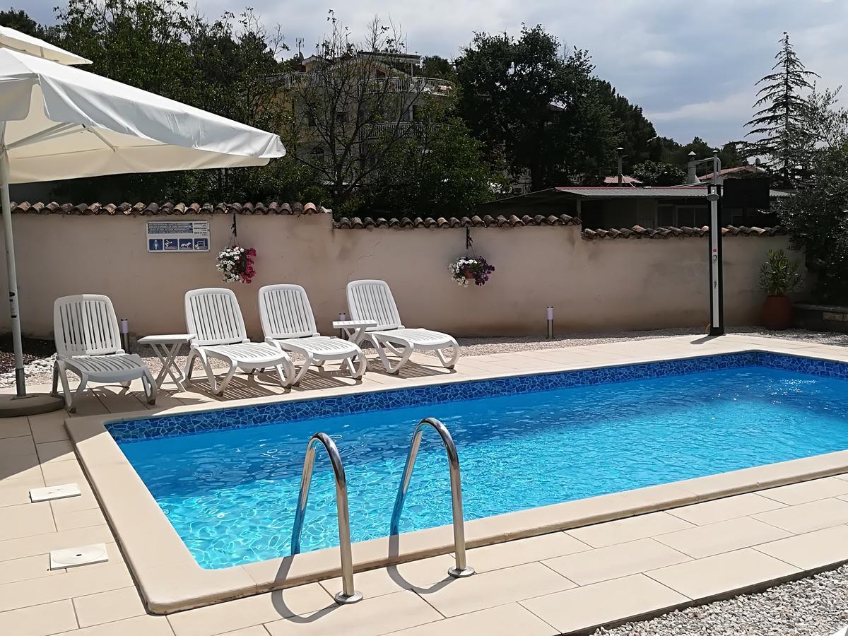 Apartments Sandra Porec Exterior photo